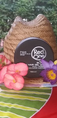 Cire red one noire