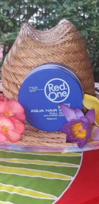 Cire red one bleu